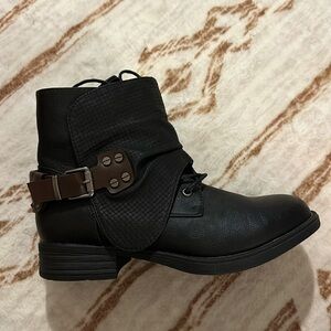 Global Win Black Combat & Moto Boots